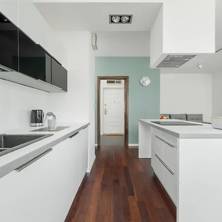 Przytulny Z Parkingiem Partynice We Wroclawiu By Renters Apartmán Vratislav