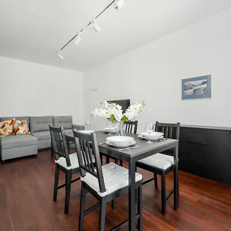 Przytulny Z Parkingiem Partynice We Wroclawiu By Renters * Vratislav