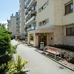 Przytulny Z Parkingiem Partynice We Wroclawiu By Renters Wroclaw