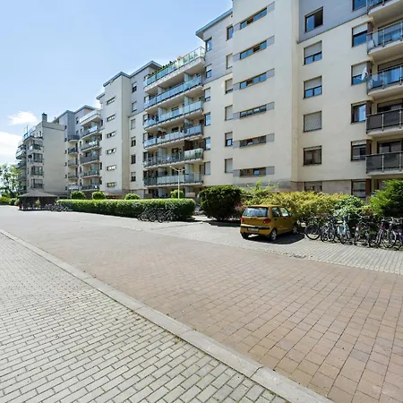 Przytulny Z Parkingiem Partynice We Wroclawiu By Renters *